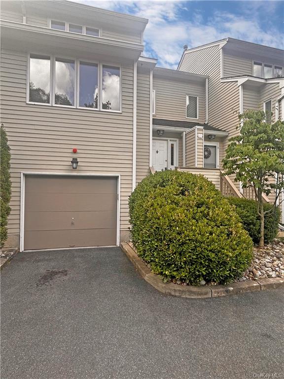 View Bardonia, NY 10954 condo