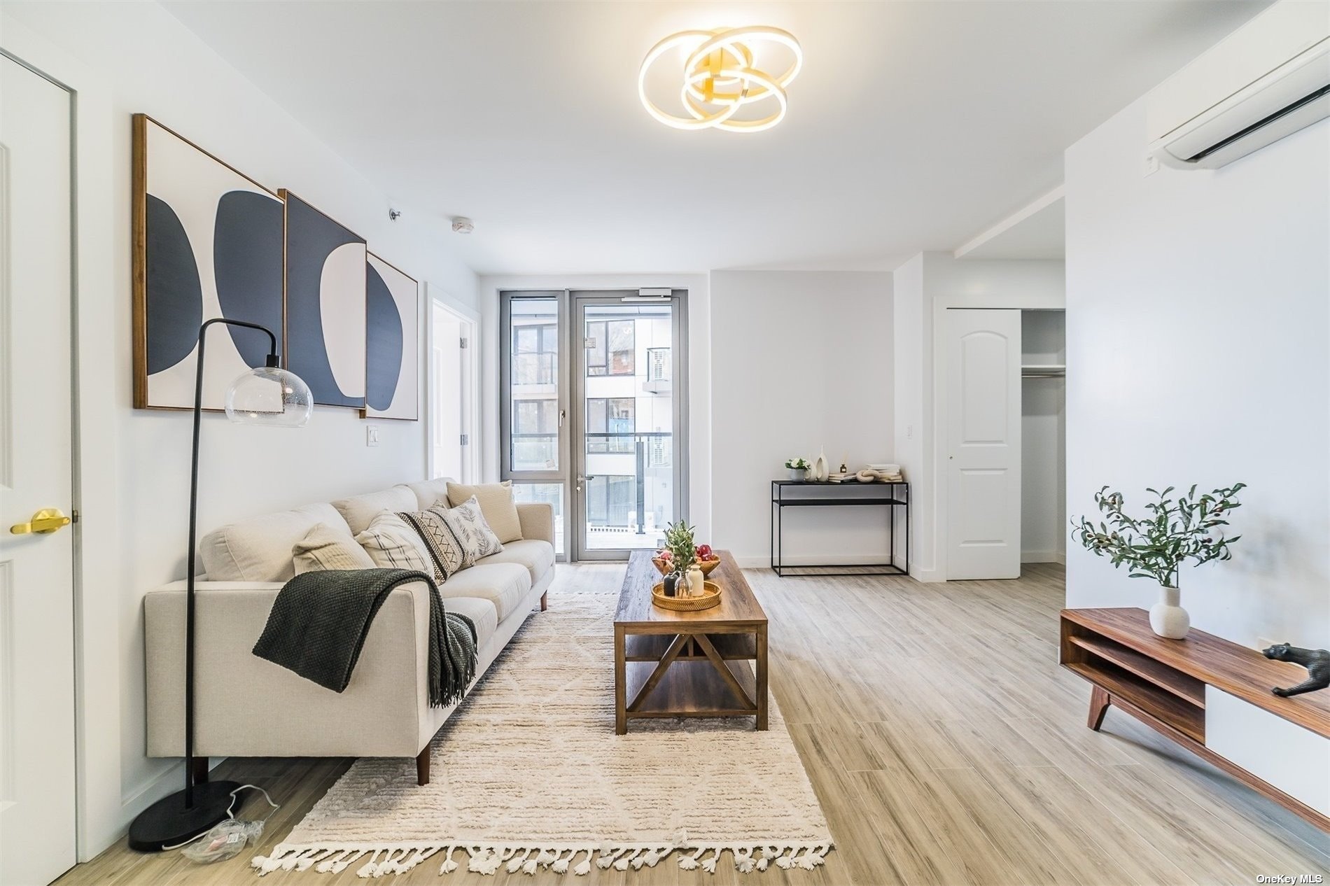 Photo 4 of 23 of 7065 Queens Boulevard 6A condo