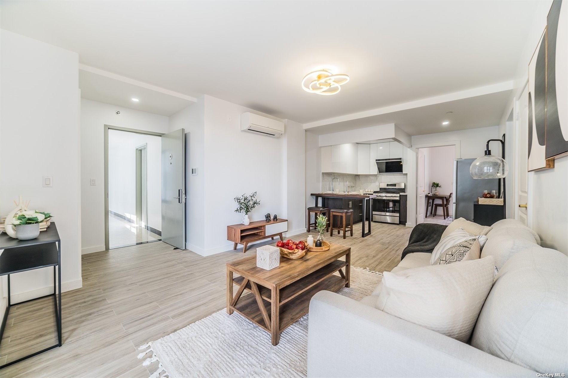 Photo 6 of 23 of 7065 Queens Boulevard 6A condo