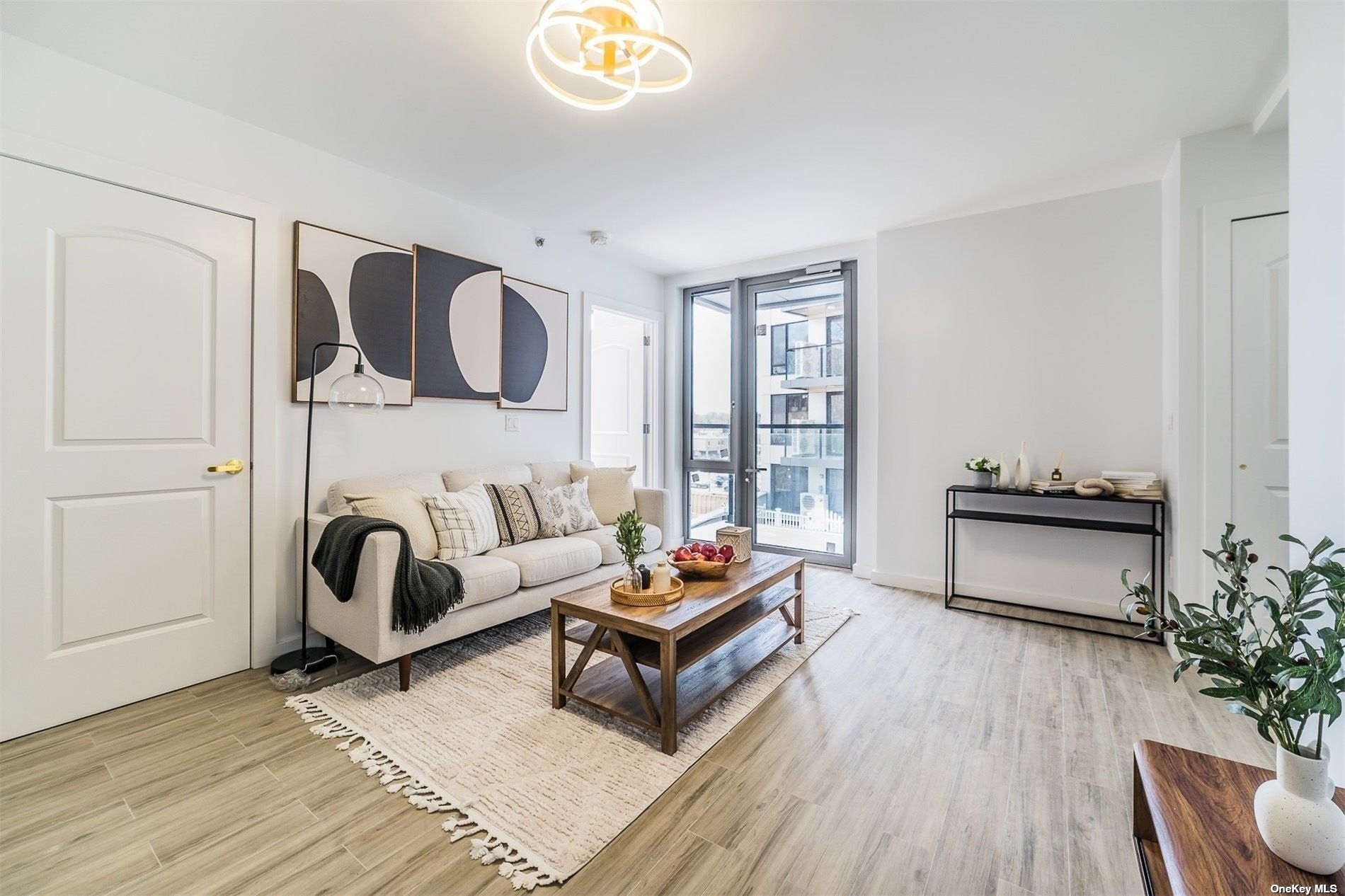 Photo 5 of 23 of 7065 Queens Boulevard 6A condo