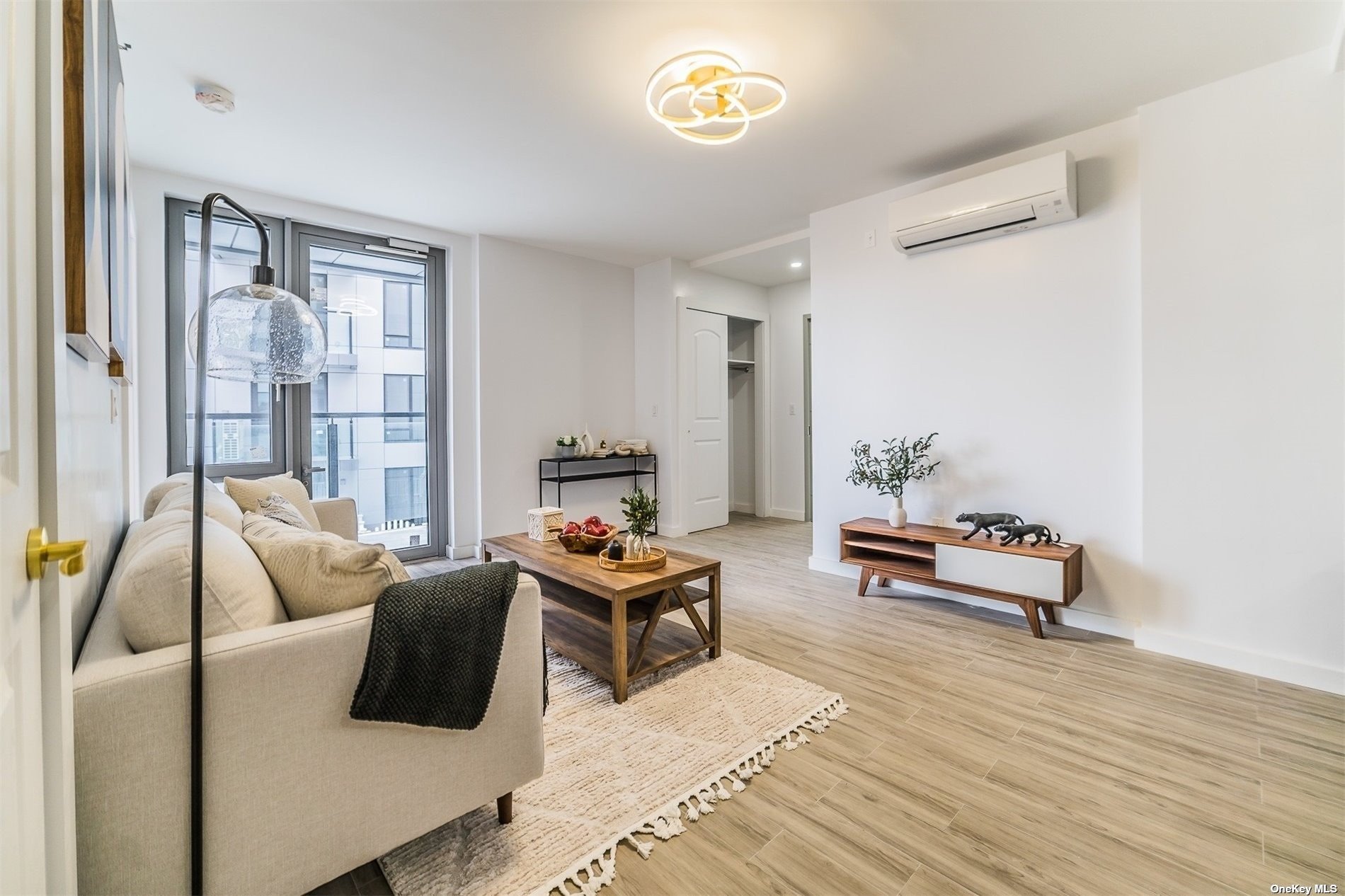 Photo 16 of 23 of 7065 Queens Boulevard 6A condo