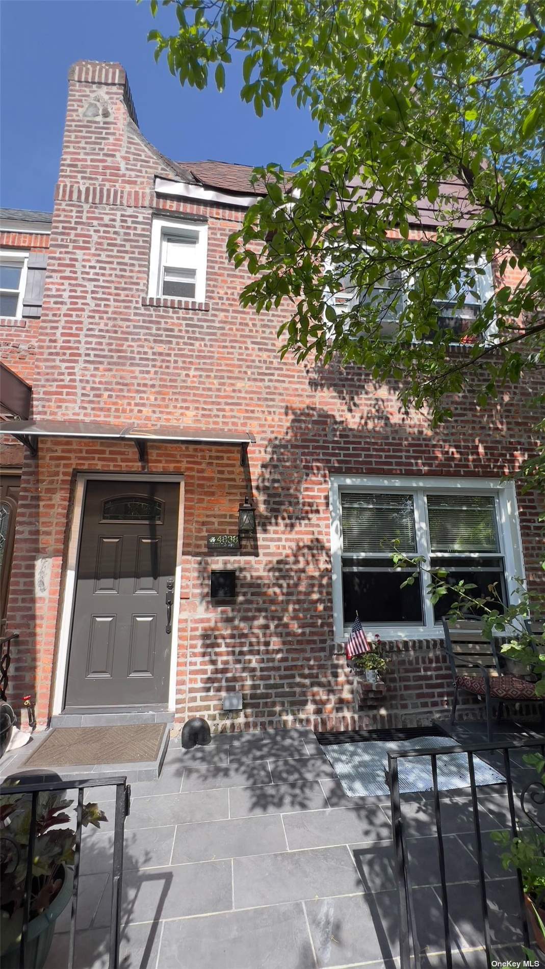 4838 61st Street, Woodside, Queens, NY - 3 Bedrooms  
3 Bathrooms  
7 Rooms - 