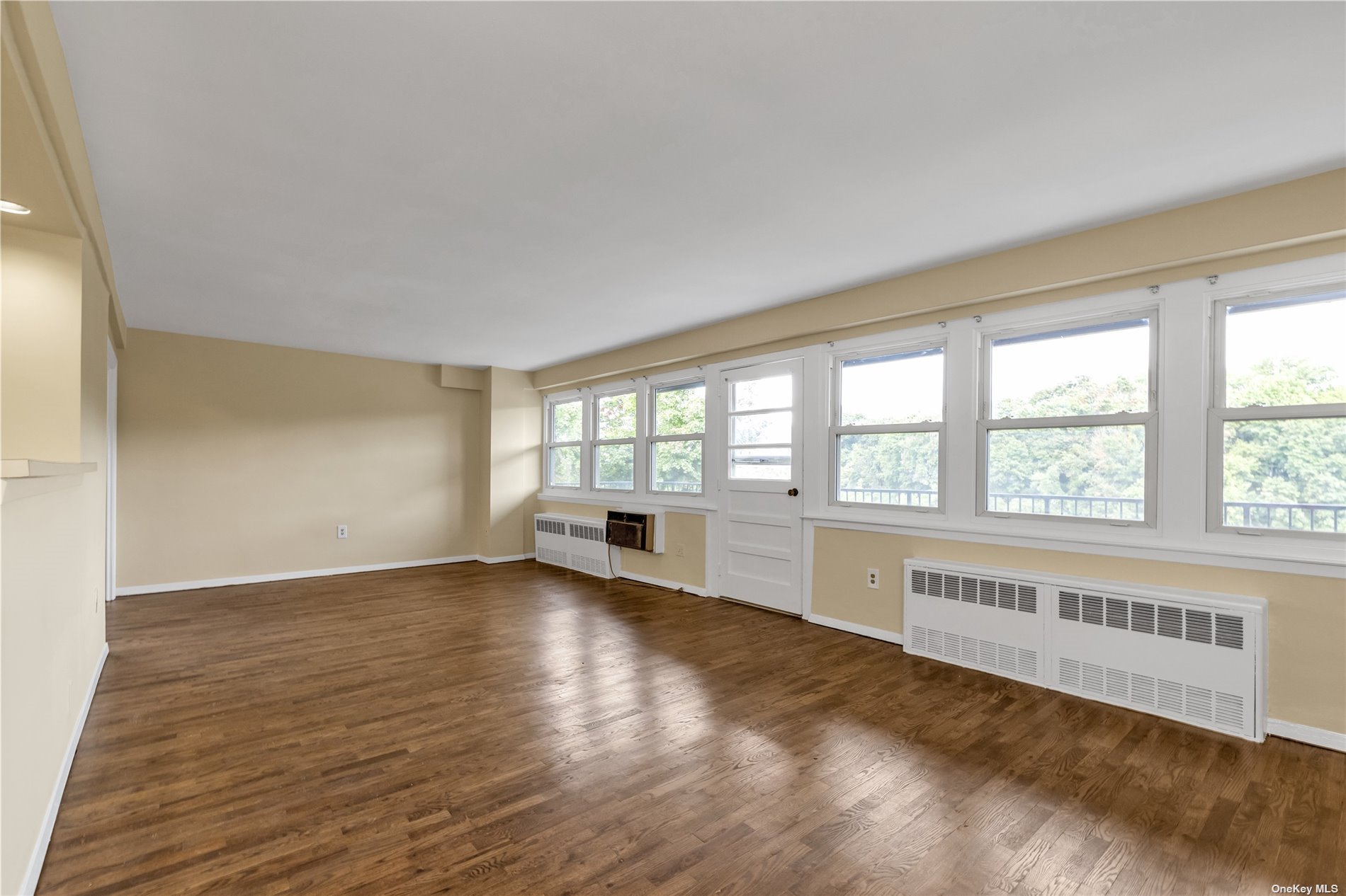 30 Pearsall Avenue #3K, Glen Cove, New York image 4