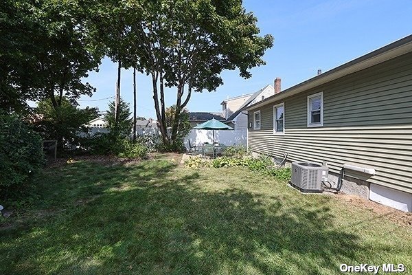 3976 Maywood Drive, Seaford, New York image 26