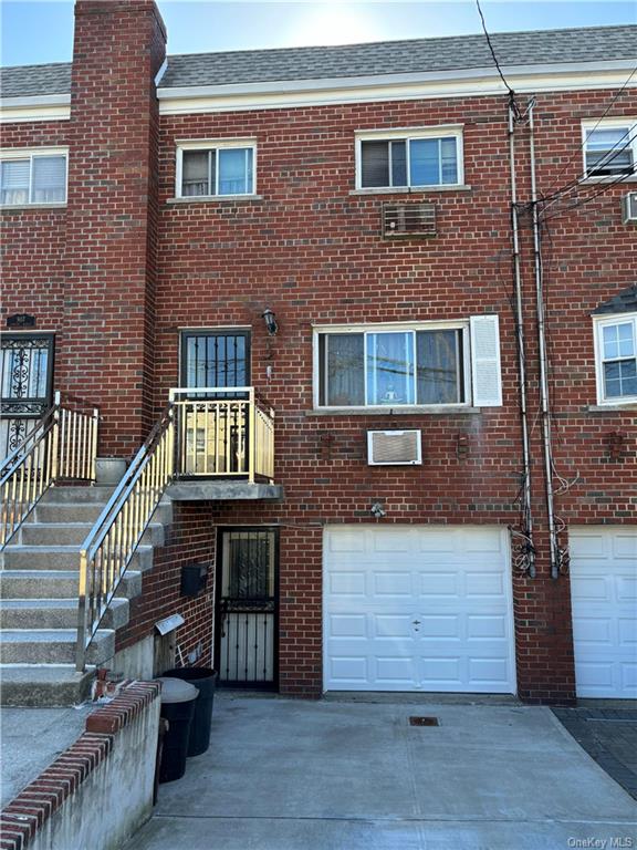 Property for Sale at 909 Vincent Avenue Ave, Bronx, New York - Bedrooms: 3 
Bathrooms: 2 
Rooms: 7  - $725,000