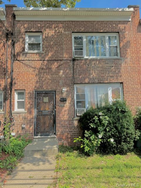 Property for Sale at Grace Avenue, Bronx, New York - Bedrooms: 3 
Bathrooms: 2 
Rooms: 7  - $570,000
