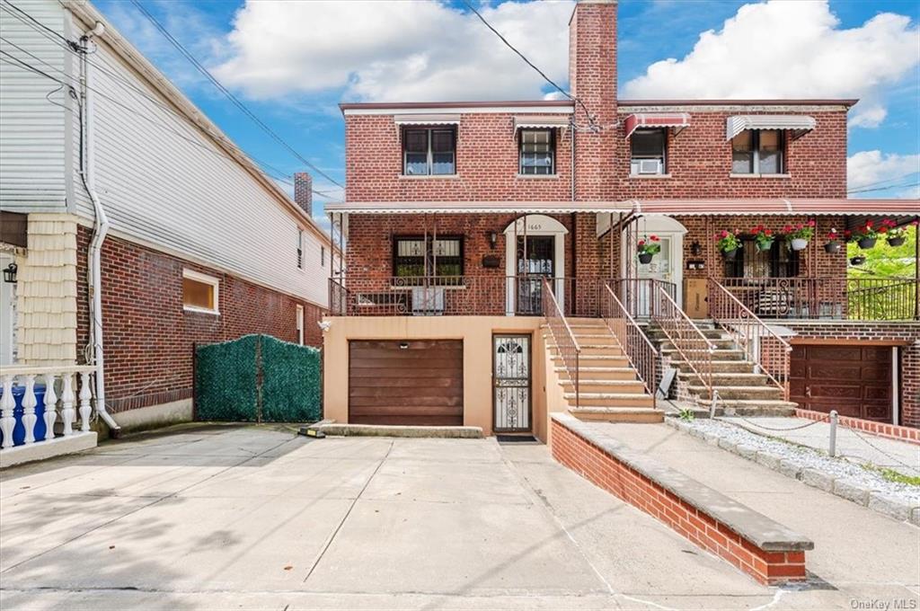 Property for Sale at 1665 Tomlinson Avenue, Bronx, New York - Bedrooms: 5 
Bathrooms: 4  - $985,000