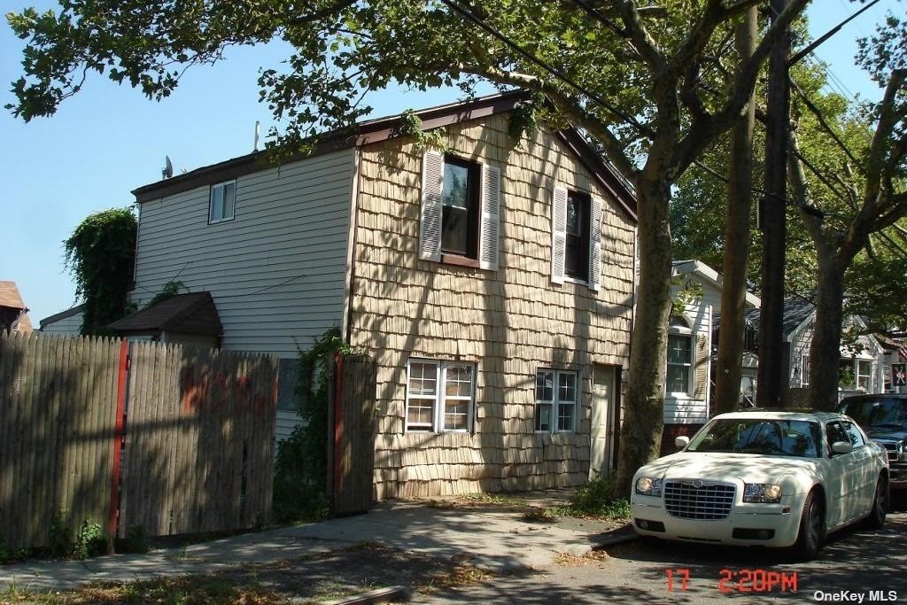 526 Cross Bay Boulevard, Broad Channel, Queens, NY - 2 Bedrooms  
1 Bathrooms  
7 Rooms - 