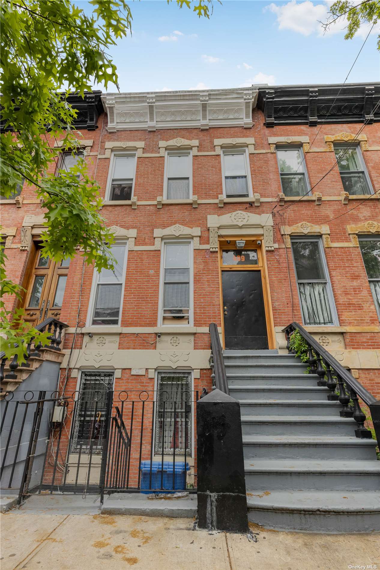 Property for Sale at 409 E 139th Street, Bronx, New York - Bedrooms: 8 
Bathrooms: 3 
Rooms: 10  - $999,999