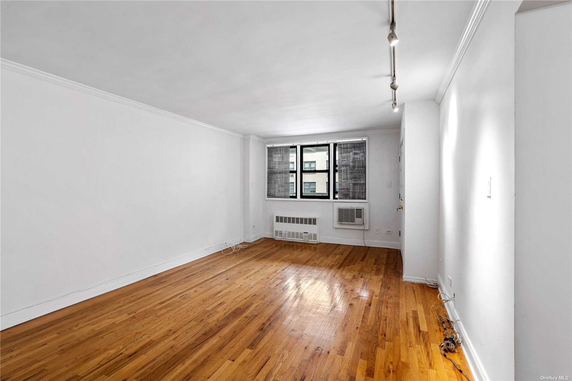 37-30 73 Street #5D, Jackson Heights, New York image 4