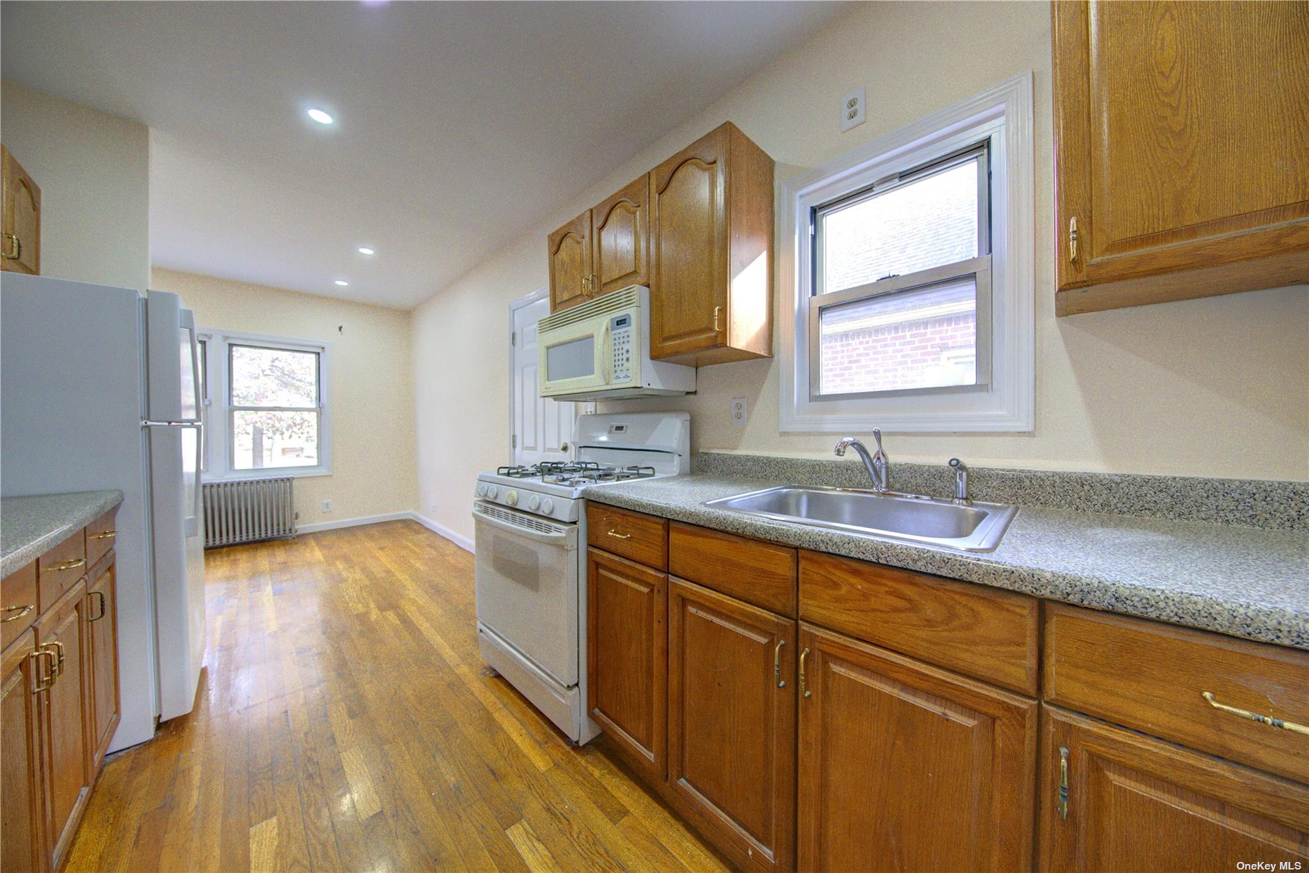 8124 Commonwealth Boulevard, Bellerose, Queens, NY - 2 Bedrooms  
1 Bathrooms  
6 Rooms - 