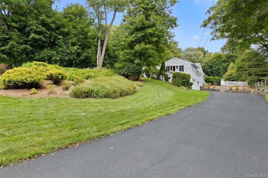 77 Schrade Road, Briarcliff Manor, New York image 32