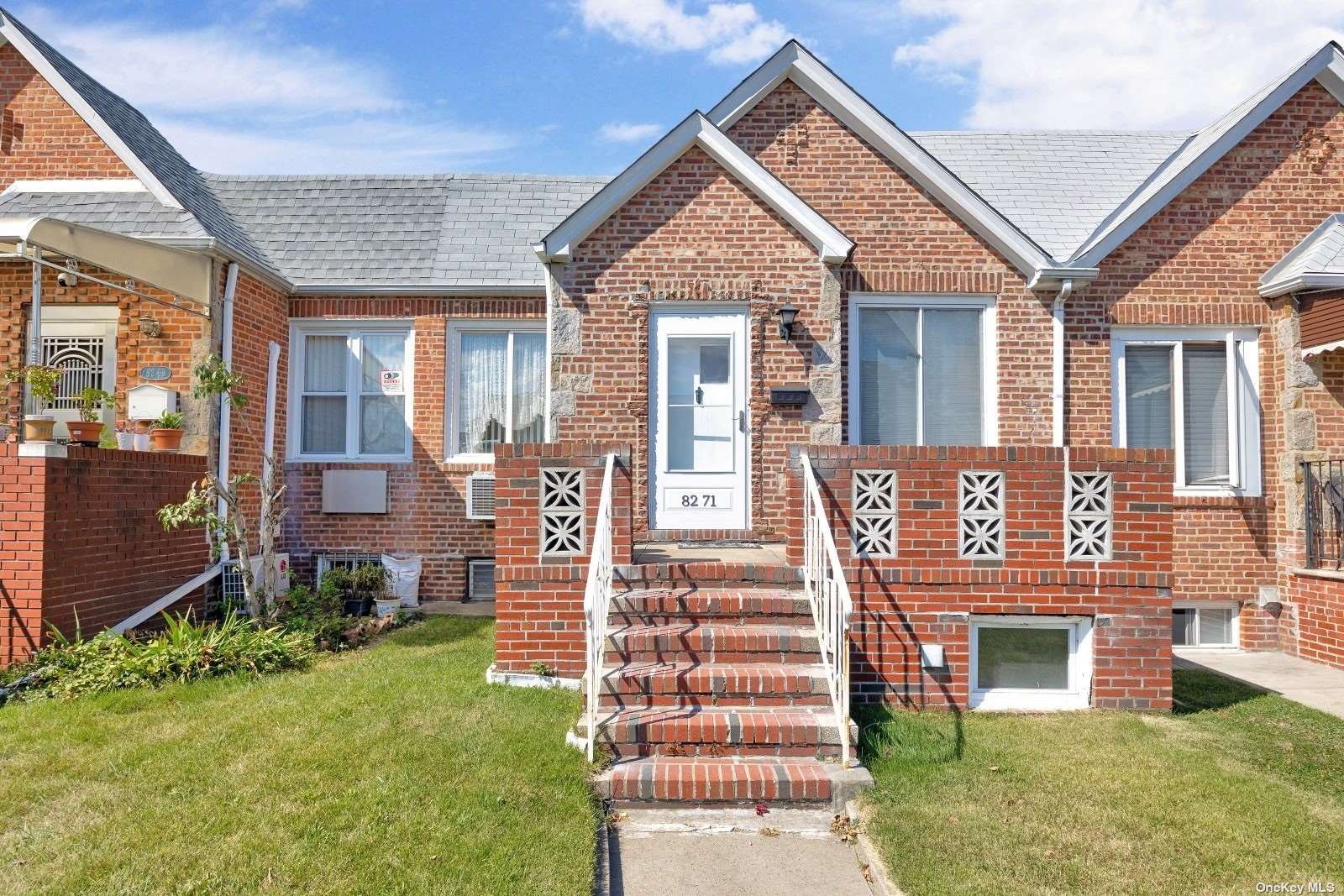 Property for Sale at 8271 61st Drive, Middle Village, Queens, NY - Bedrooms: 2 
Bathrooms: 1 
Rooms: 8  - $798,000