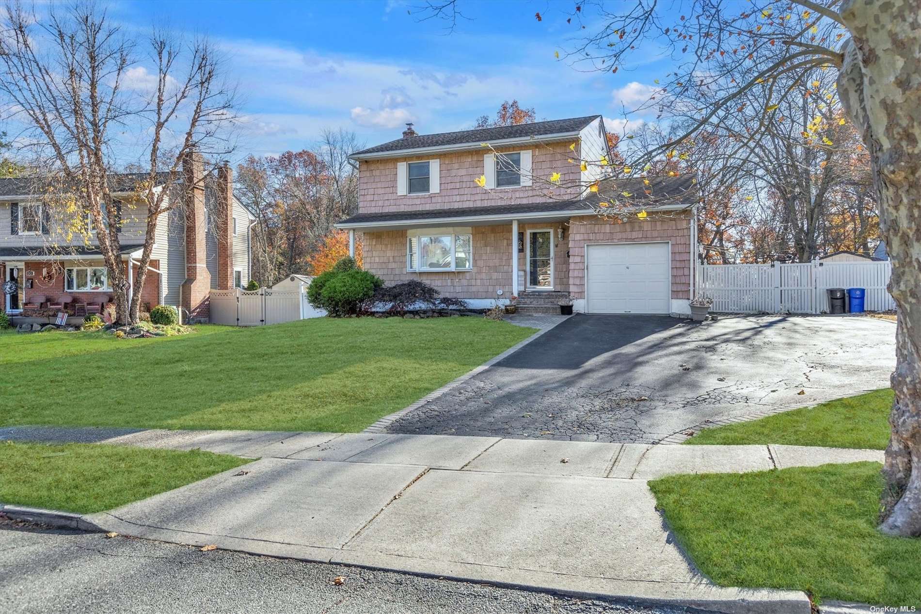 58 Rensselaer Drive, Commack, New York image 2