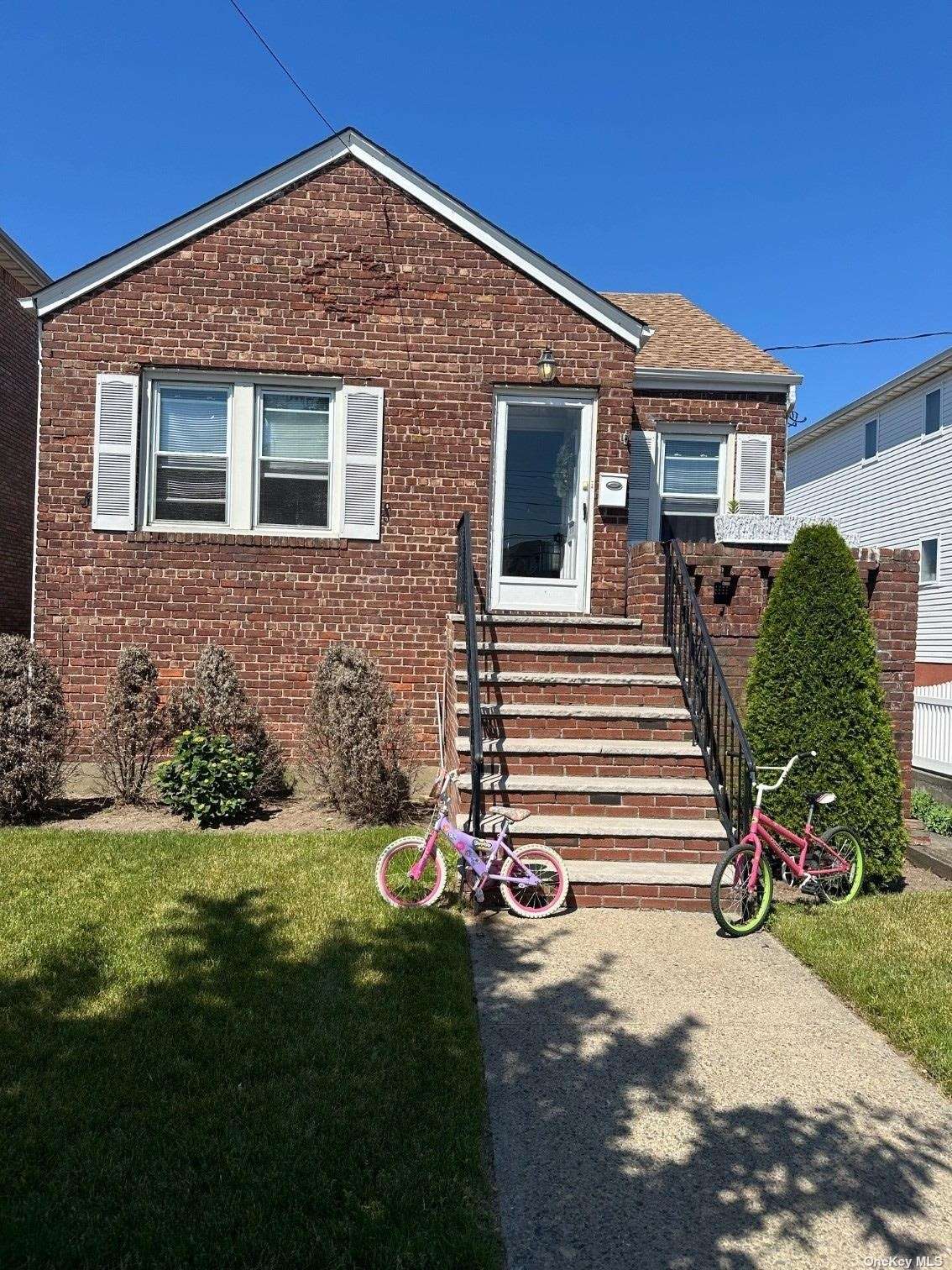 Property for Sale at 15622 96th Street, Howard Beach, Queens, NY - Bedrooms: 3 
Bathrooms: 2 
Rooms: 6  - $675,000