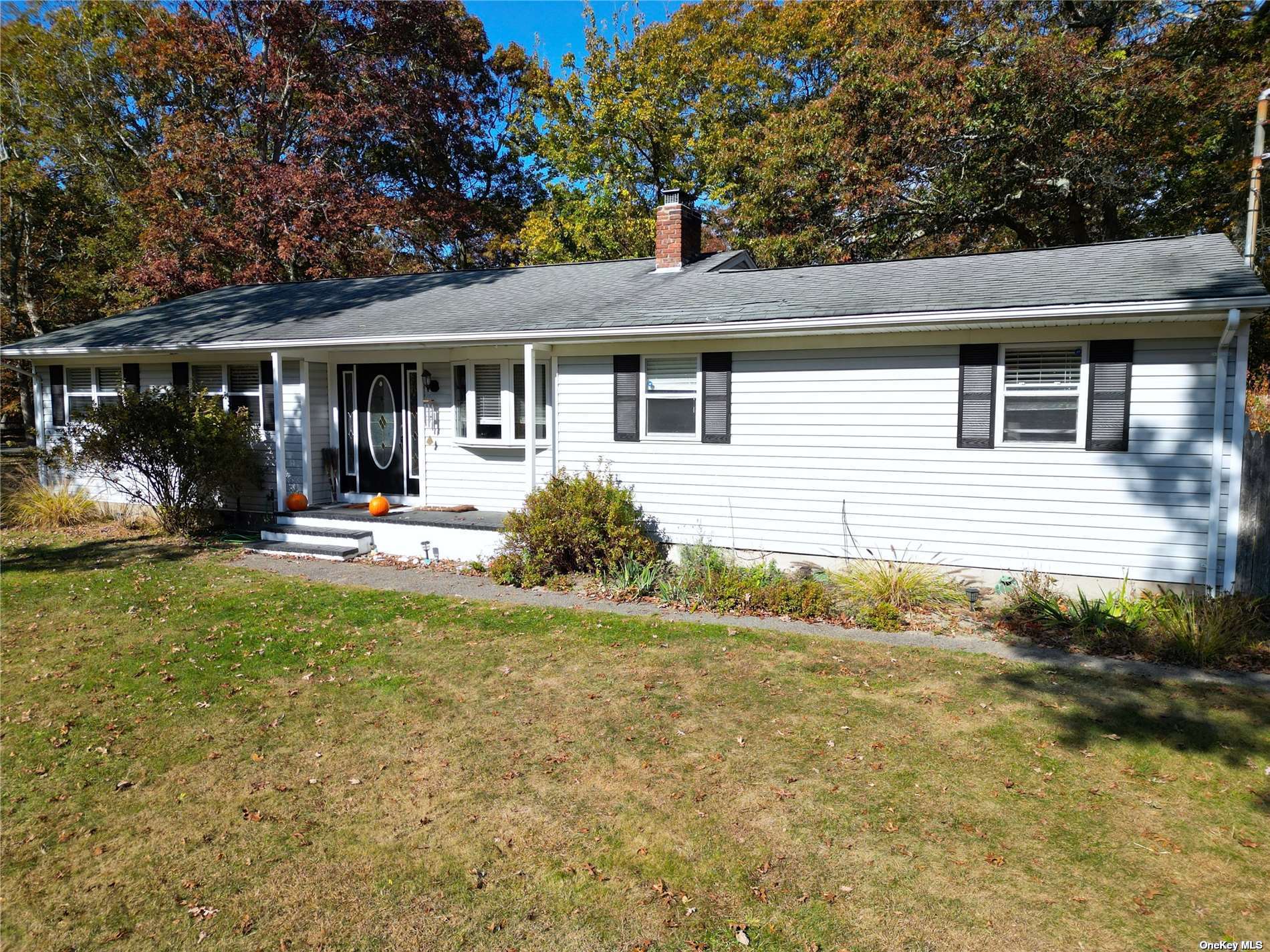 30 Kennedy Drive, East Quogue, Hamptons, NY - 3 Bedrooms  
2 Bathrooms - 