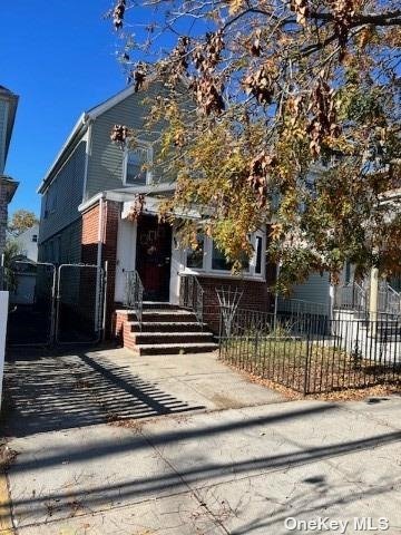 89-50 204th Street, Hollis, New York image 1