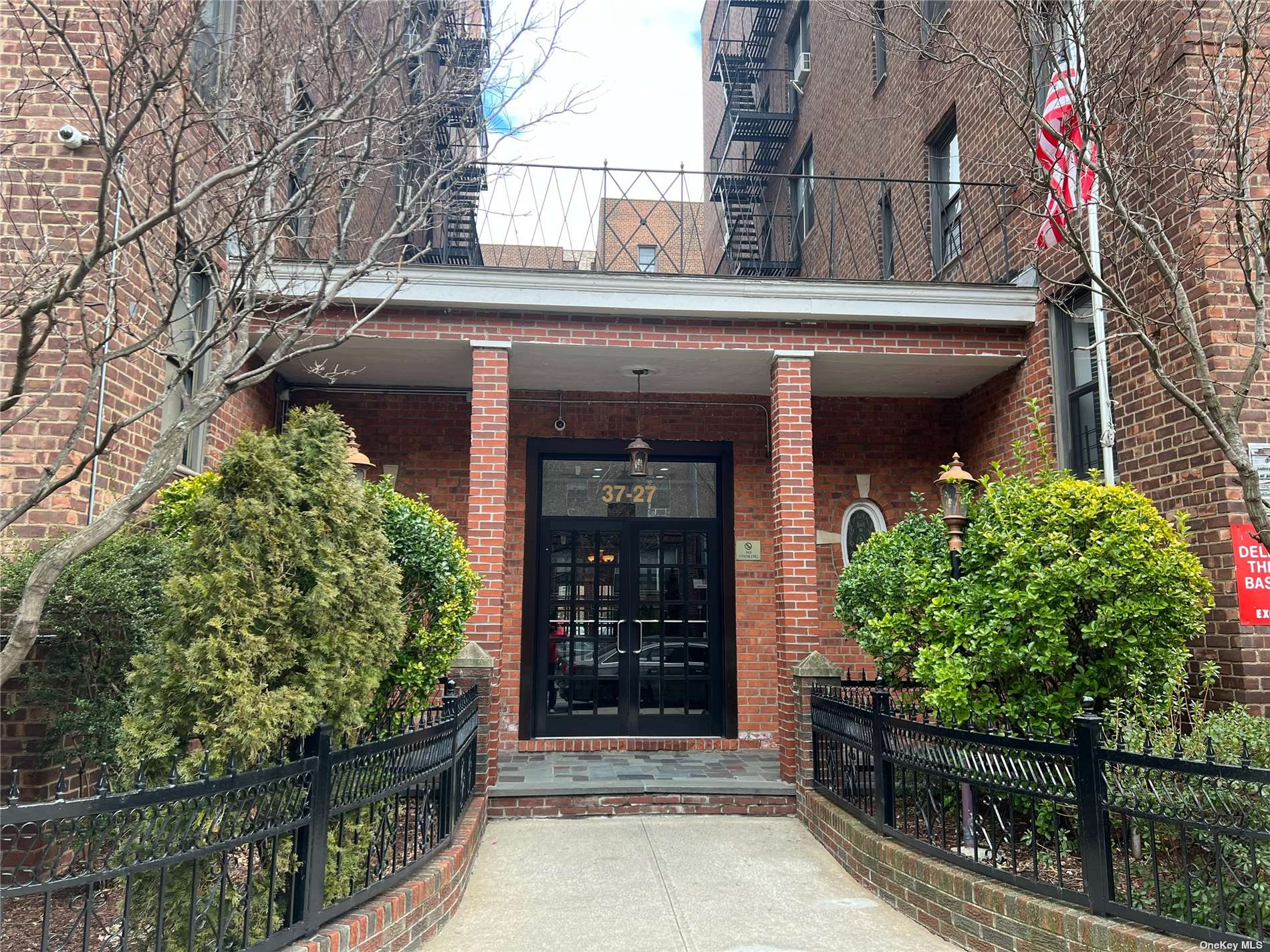 86th Street 3M, Jackson Heights, Queens, NY - 1 Bedrooms  
1 Bathrooms - 