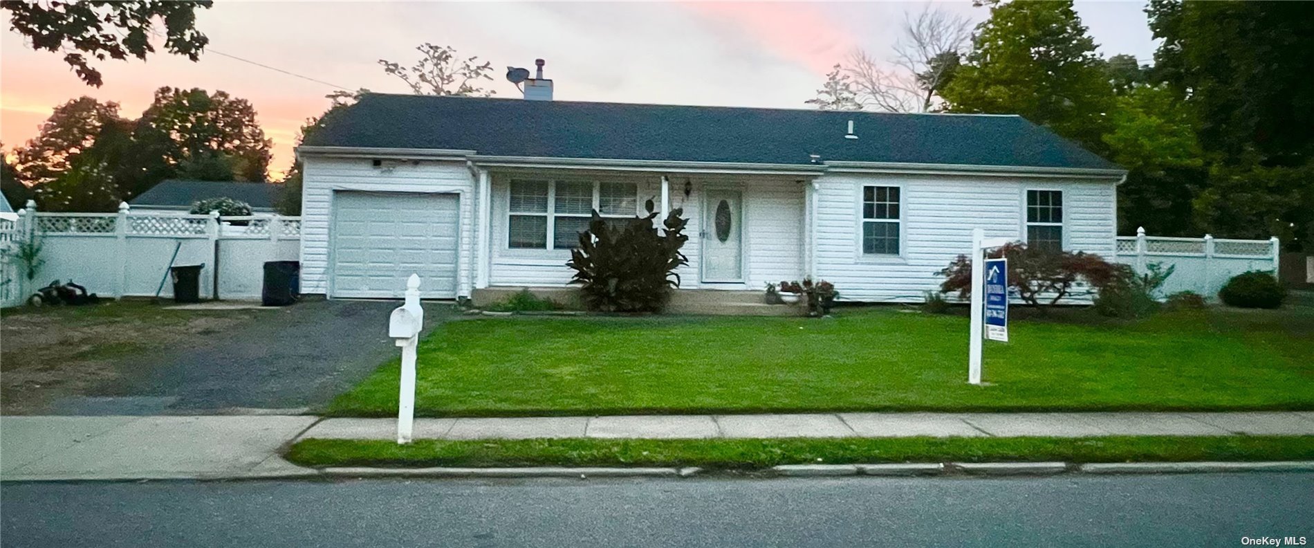 95 Smith Street, Central Islip, New York image 1