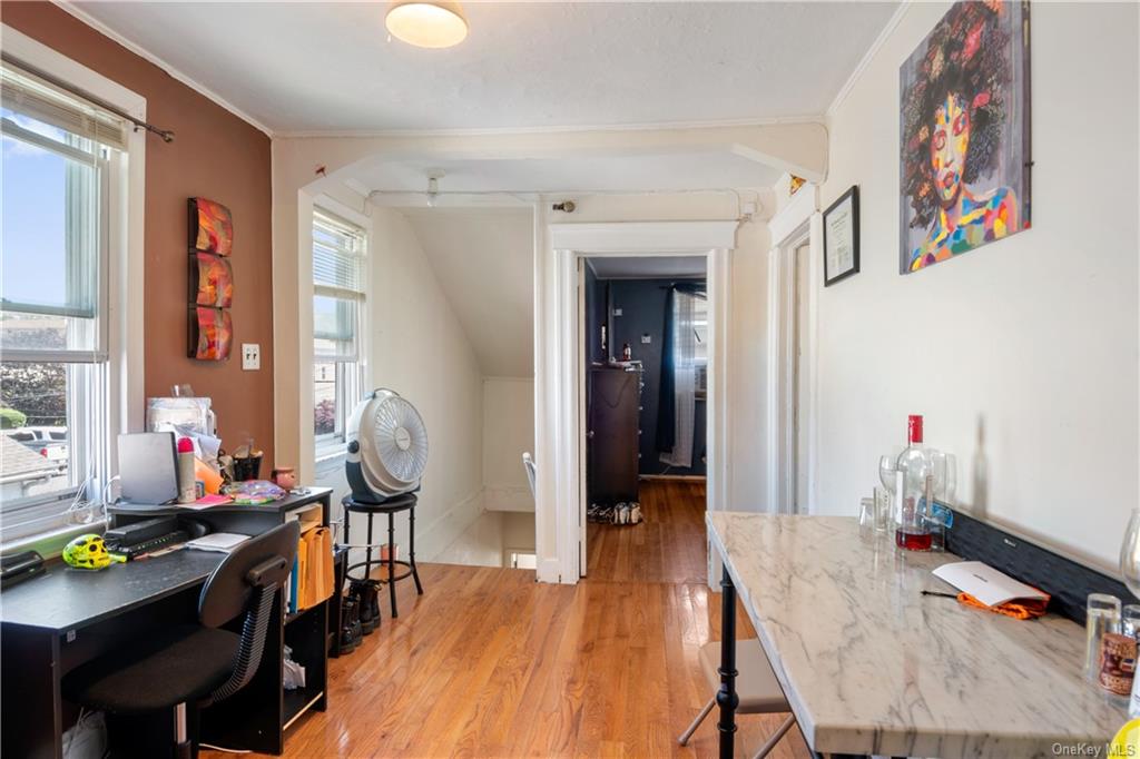 Rental Property at 545 Vincent Avenue 2nd Floor, Bronx, New York - Bedrooms: 2 
Bathrooms: 1 
Rooms: 4  - $2,000 MO.