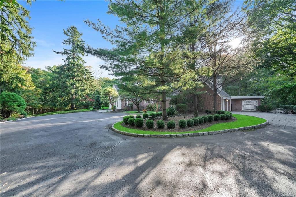 223 Saxon Woods Road, White Plains, New York image 2