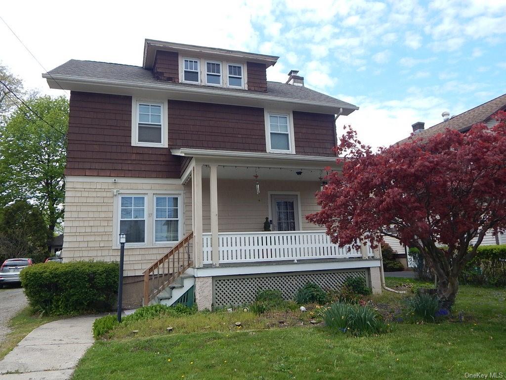 17 Woodlawn Avenue, Middletown, New York - 3 Bedrooms  
2 Bathrooms  
6 Rooms - 