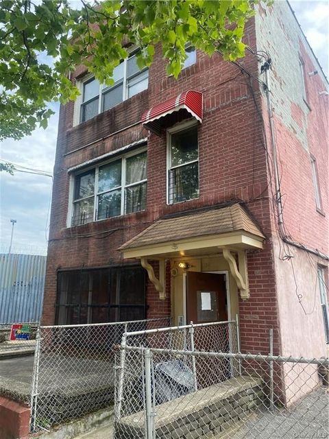 1154 E 212th Street Bronx NY 10469
