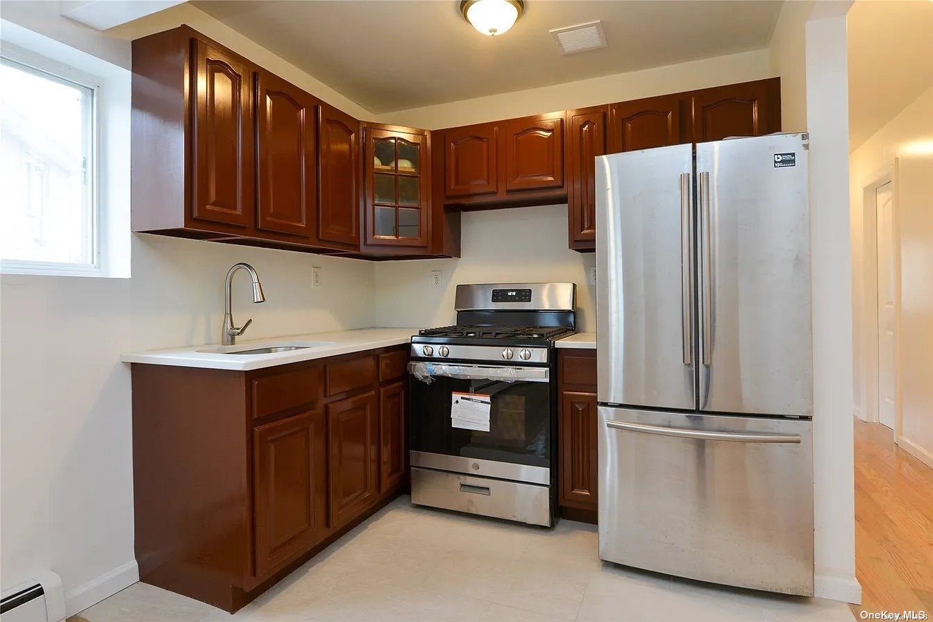 197-21 Carpenter Avenue #2G, Jamaica, New York image 3