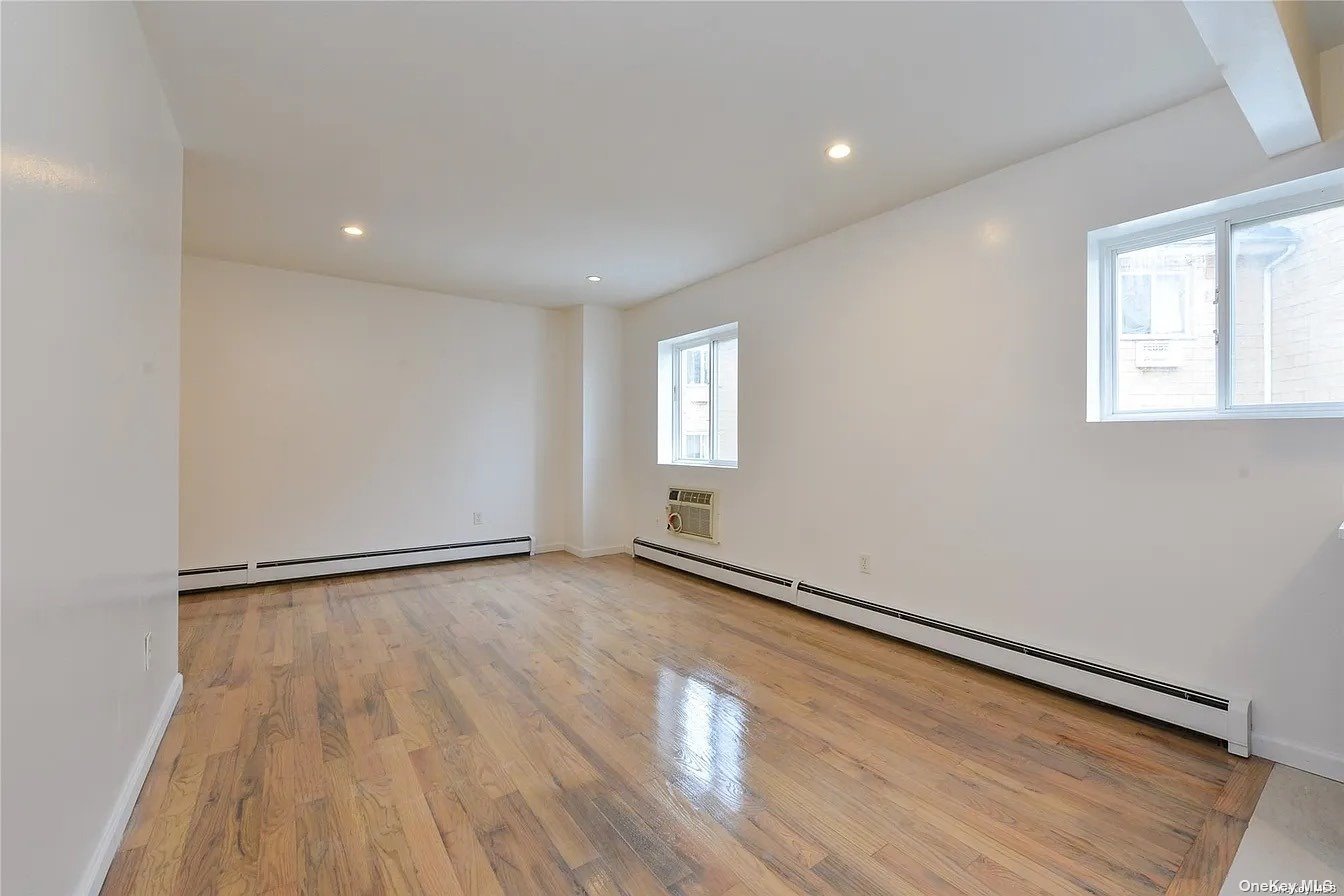 197-21 Carpenter Avenue #2G, Jamaica, New York image 4