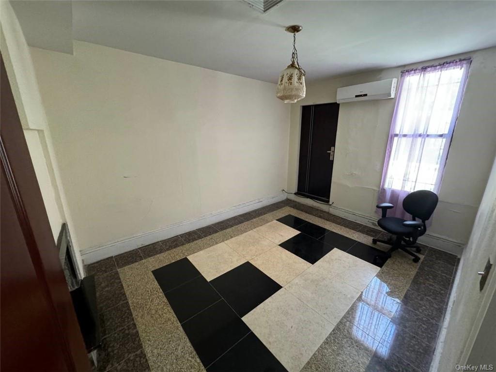 Rental Property at 2567 Poe Place, Bronx, New York - Bedrooms: 7 
Bathrooms: 3 
Rooms: 8  - $4,680 MO.