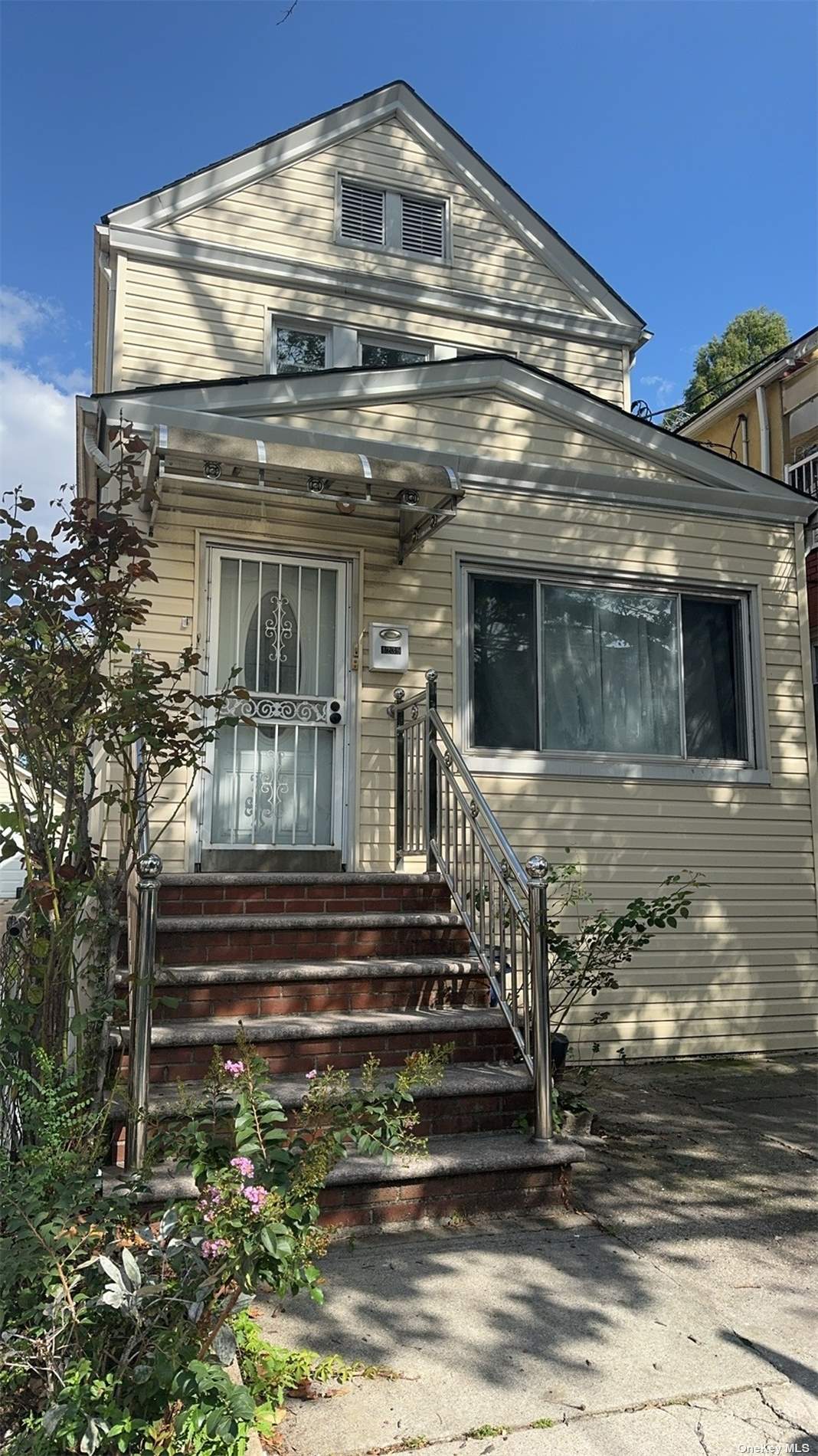 Property for Sale at 4239 77th Street, Elmhurst, Queens, NY - Bedrooms: 4 
Bathrooms: 2 
Rooms: 7  - $998,000