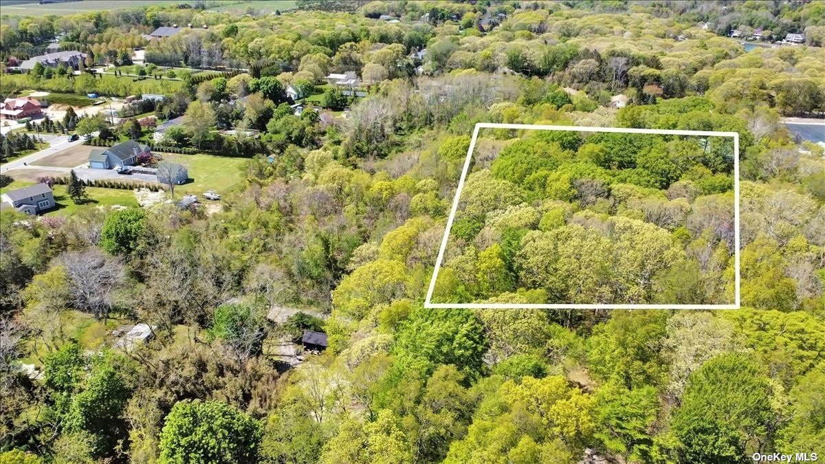 792 Cox Neck Road, Mattituck, Hamptons, NY -  - 