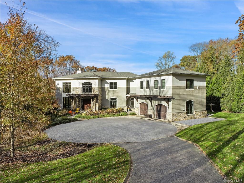 3 Gifford Drive, Armonk, New York - 4 Bedrooms  
7 Bathrooms  
12 Rooms - 
