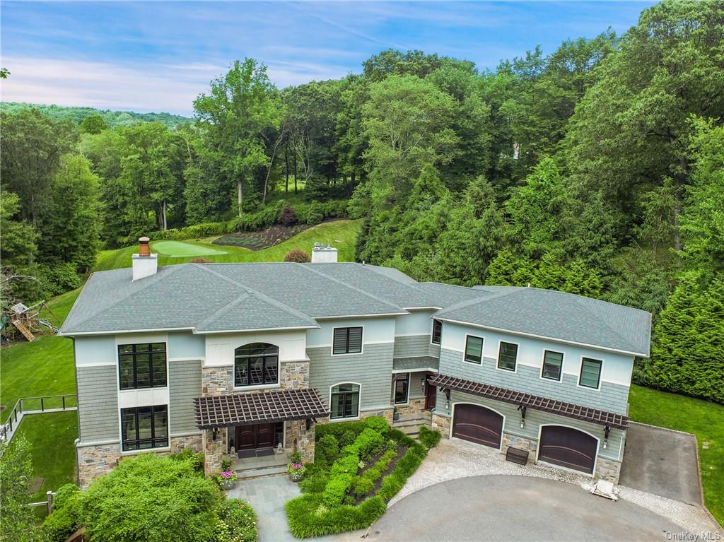 3 Gifford Lake Drive, Armonk, New York - 4 Bedrooms  
7 Bathrooms  
12 Rooms - 