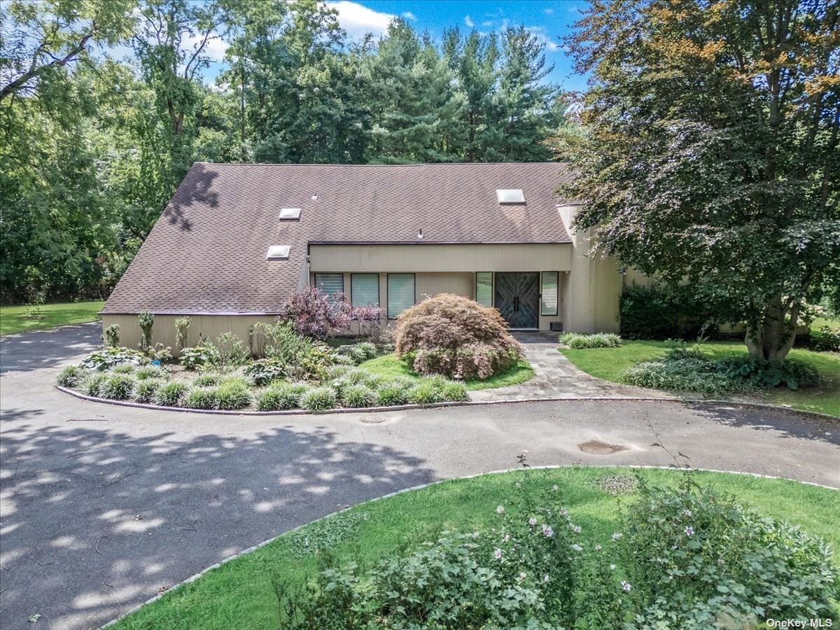 View Muttontown, NY 11545 house