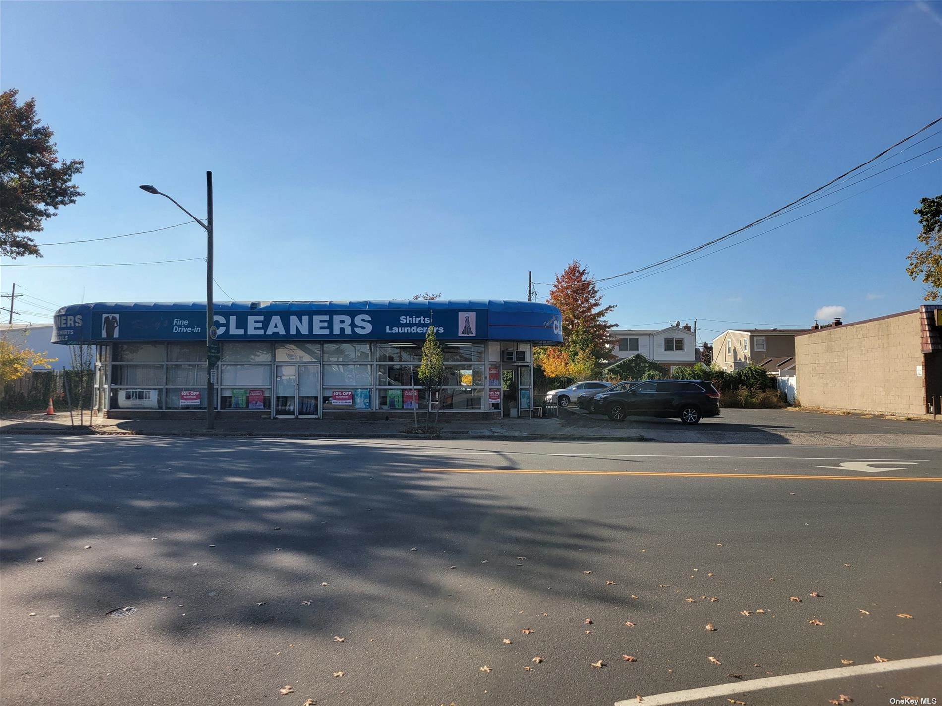 25 Nassau Boulevard