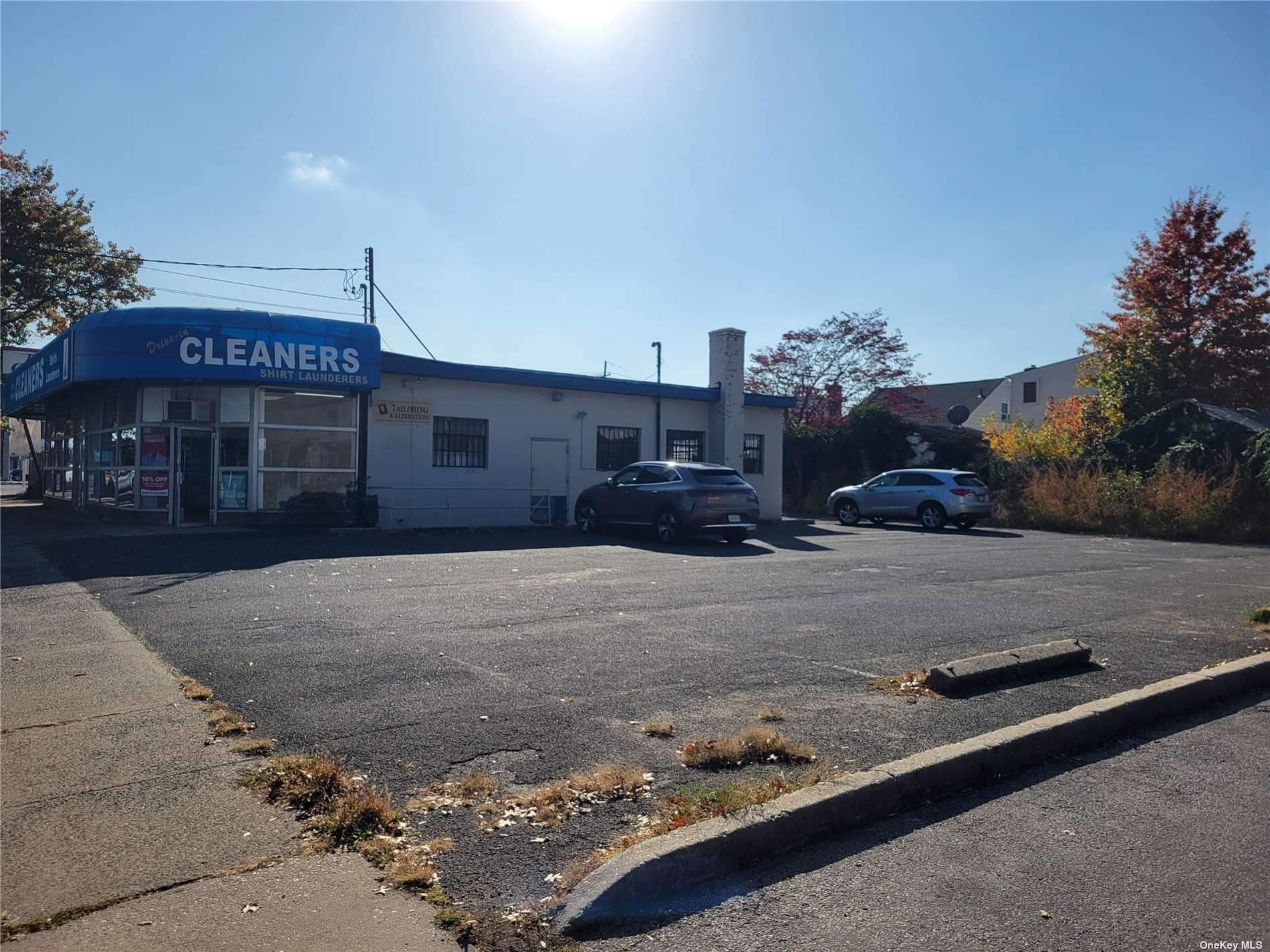 25 Nassau Boulevard