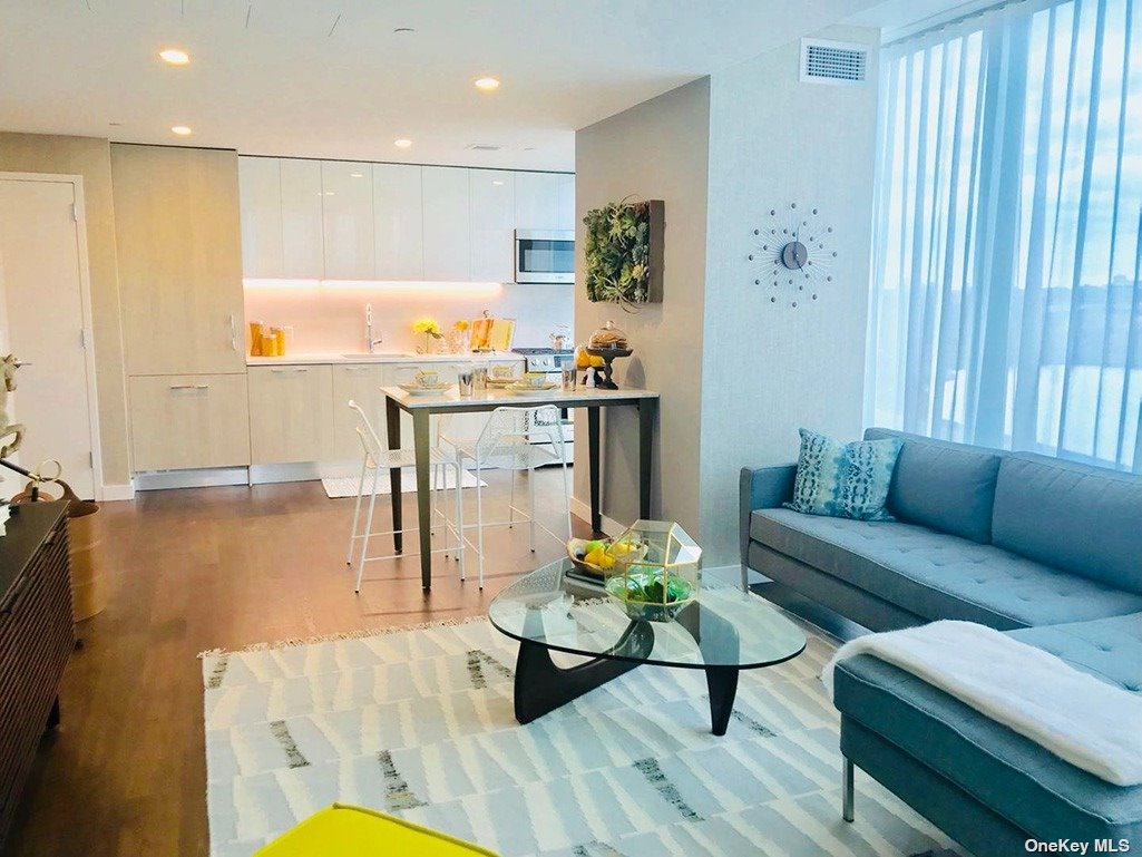 131-03 40th Road #8M, Flushing, New York image 6