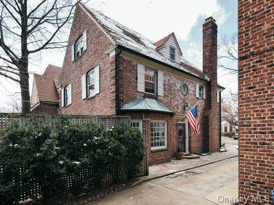 26 Summer Street, Forest Hills, New York image 2