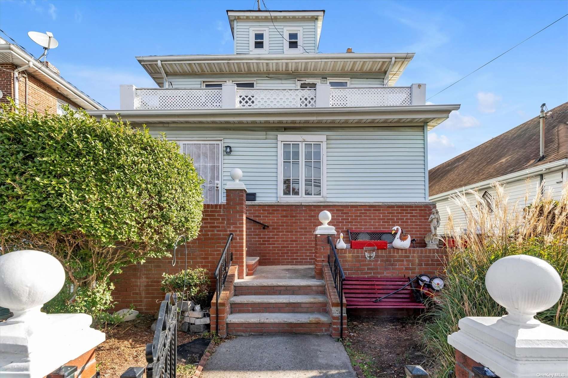 434 Beach 36th Street, Far Rockaway, Queens, NY - 7 Bedrooms  
3 Bathrooms  
14 Rooms - 