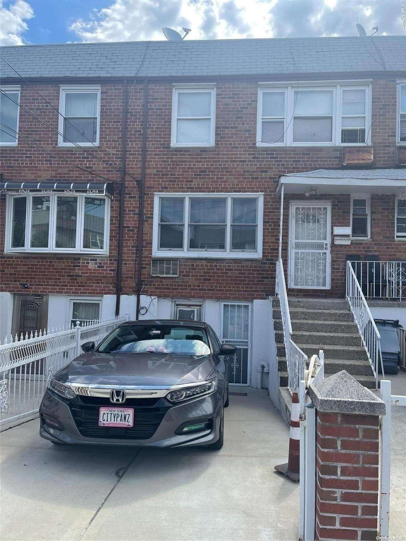 Property for Sale at 2339 93rd Street, East Elmhurst, Queens, NY - Bedrooms: 5 
Bathrooms: 4 
Rooms: 12  - $1,200,000