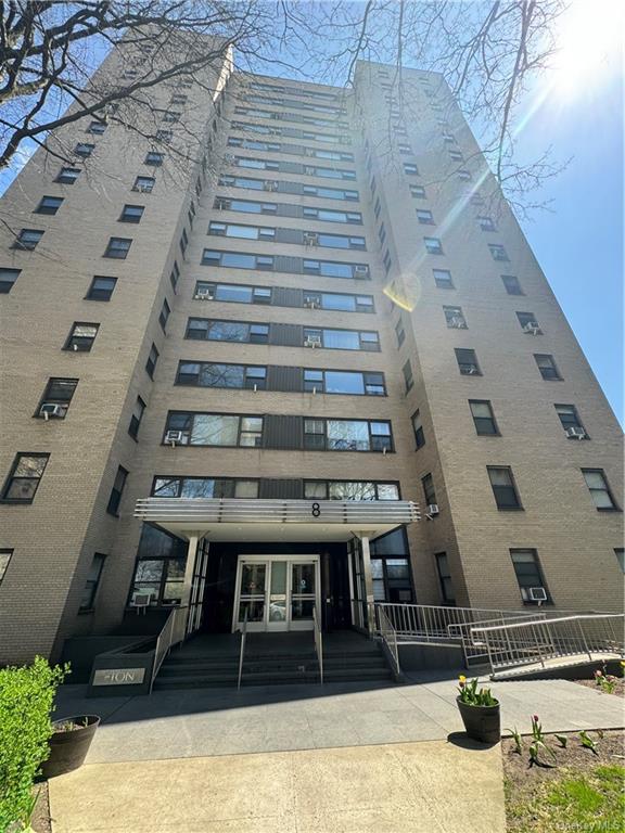Property for Sale at 8 Fordham Oval 1B, Bronx, New York - Bedrooms: 2 
Bathrooms: 1 
Rooms: 4  - $280,000