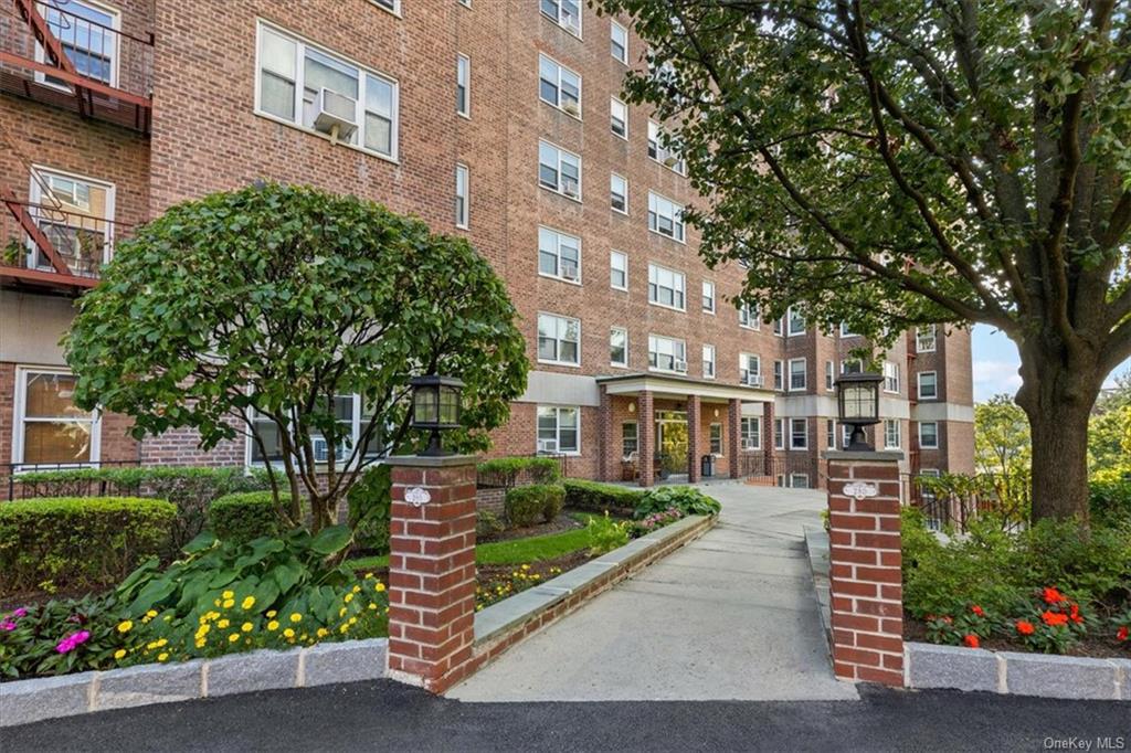 280 Collins Avenue #6J, Mount Vernon, New York image 2