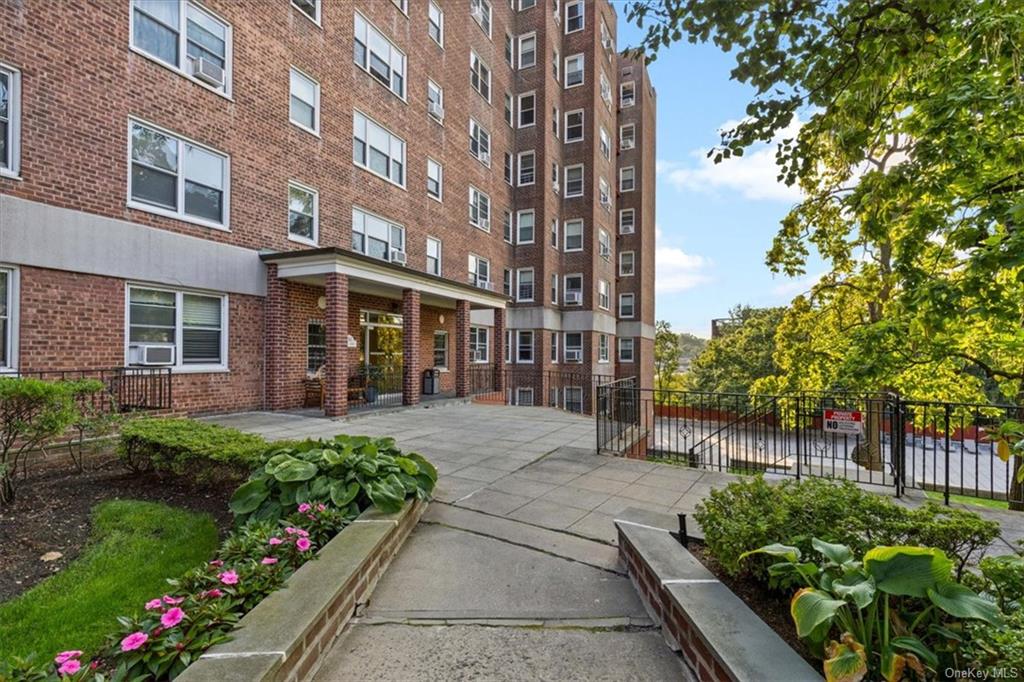 280 Collins Avenue #6J, Mount Vernon, New York image 3