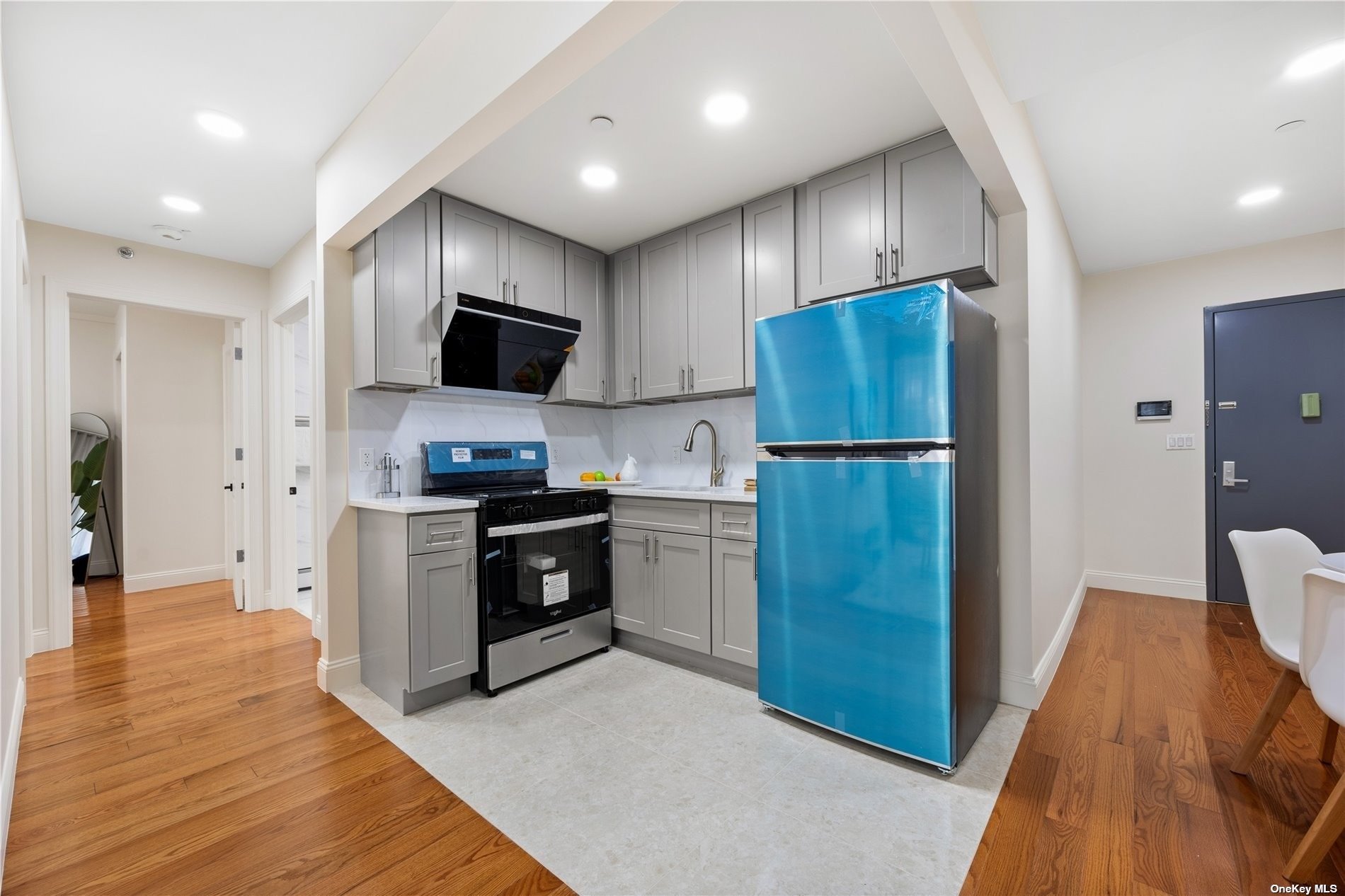 141-15 Cherry Avenue 3D