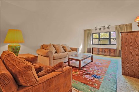 Homes For Sale - 138-25 31 Drive #2E<br/> Queens County, Flushing, NY 11354