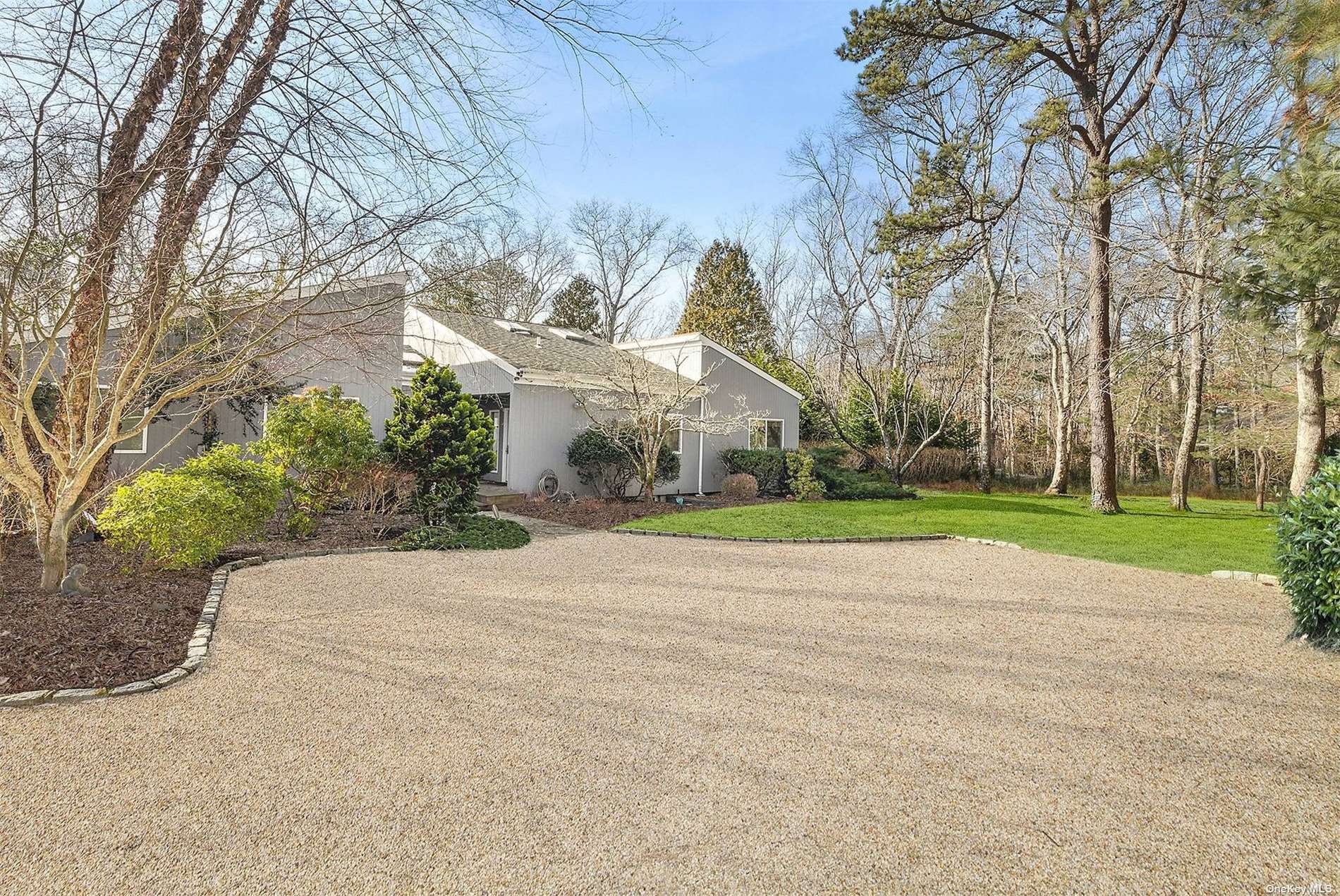 41 Park Circle, Quogue, New York image 1