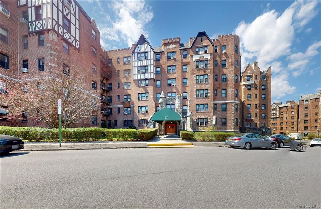 10 Nosband Avenue #6E, White Plains, New York image 1