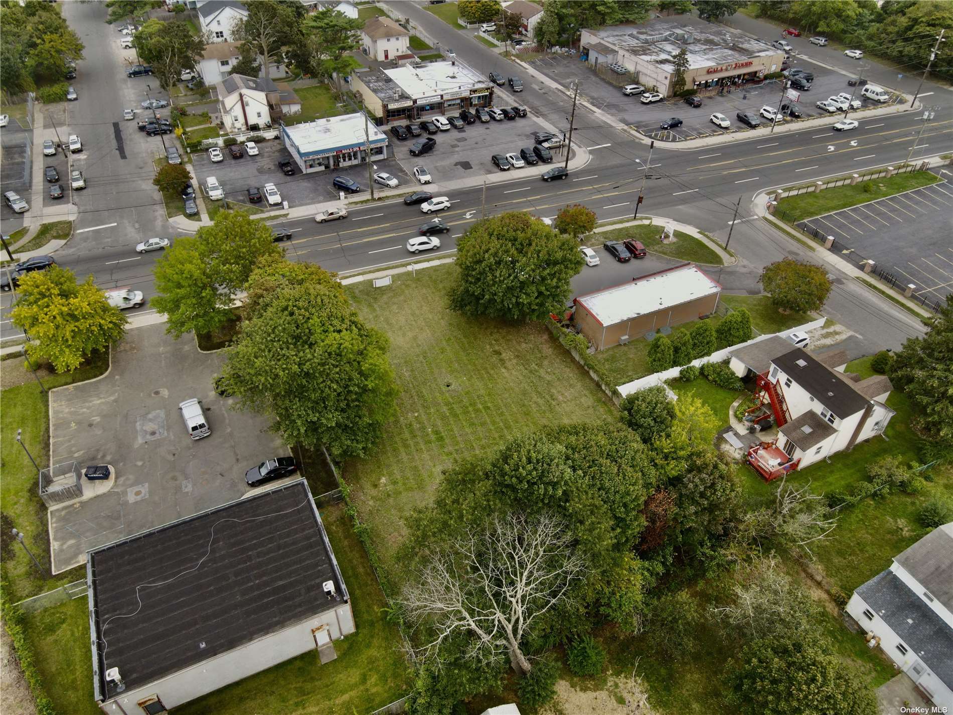 Photo 6 of 7 of 1832 5th Avenue land