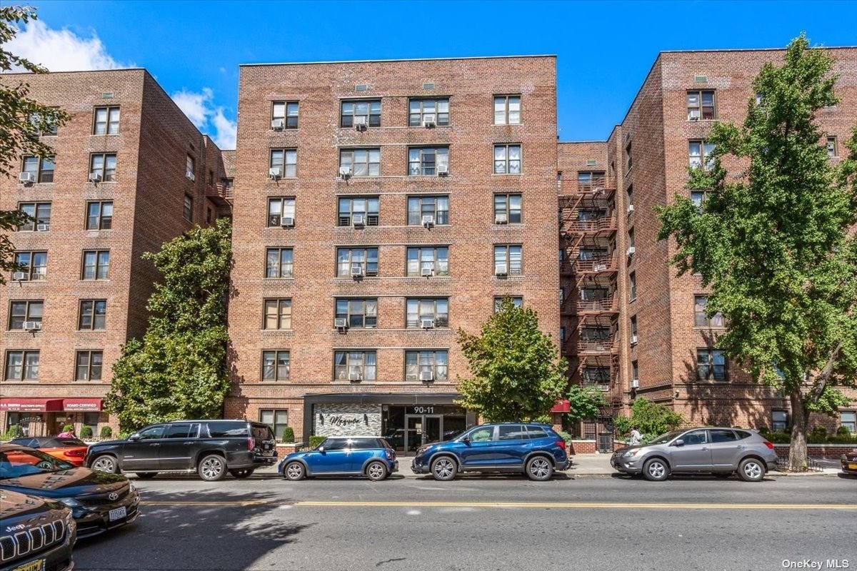 90-11 35 Avenue #1D, Jackson Heights, New York image 2